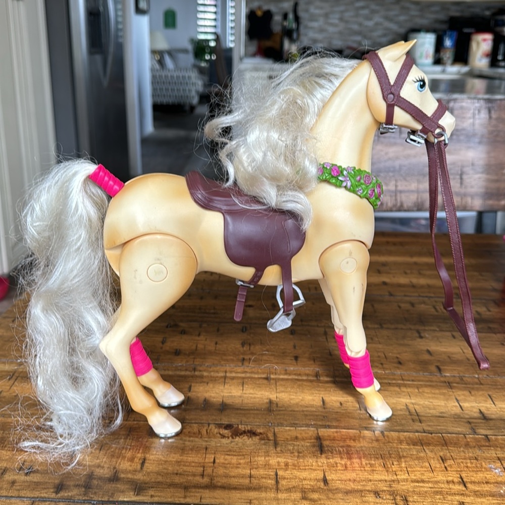 Vintage Barbie Horse with Mane & Tail and Floral Garland , Saddle, and R… - Picture 11 of 16